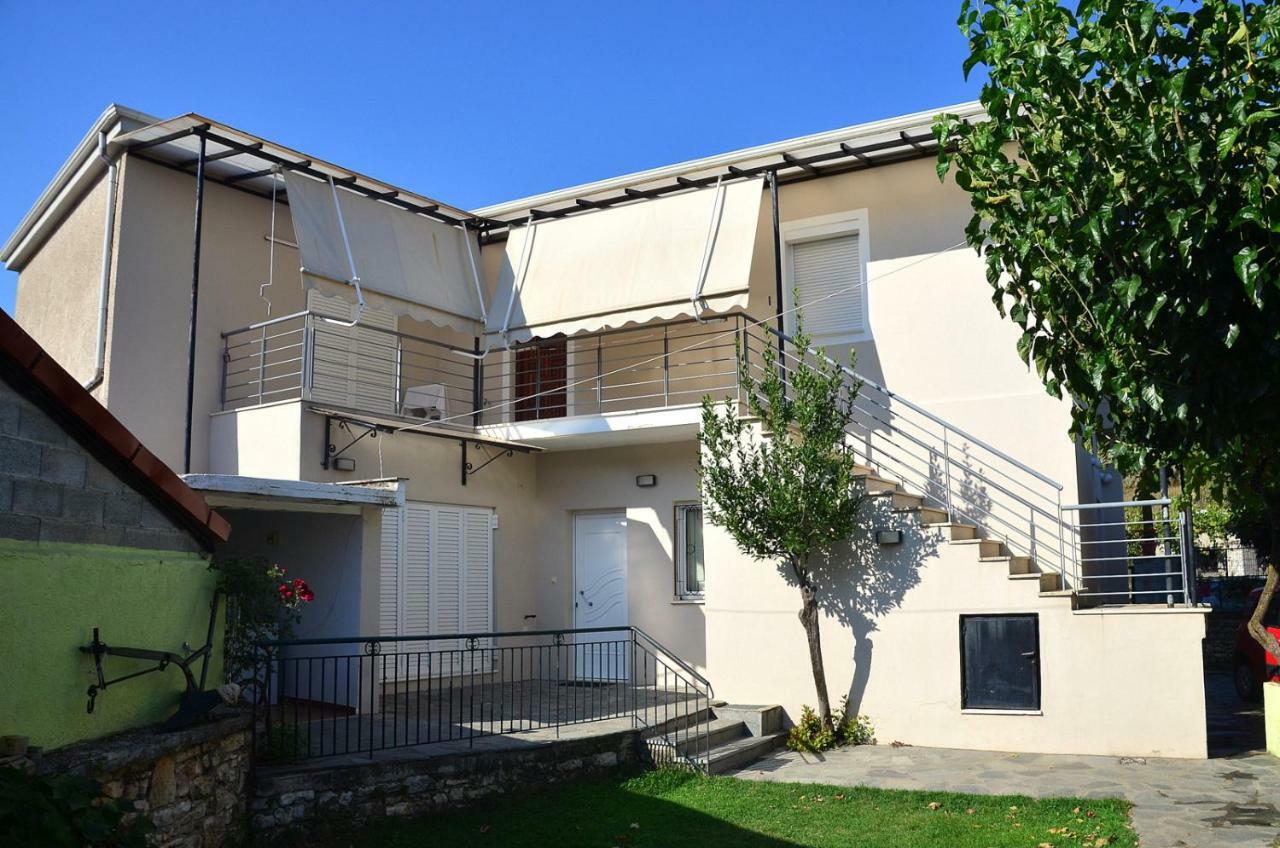 Family And Relaxing House In A Village Rodotopi Exterior photo